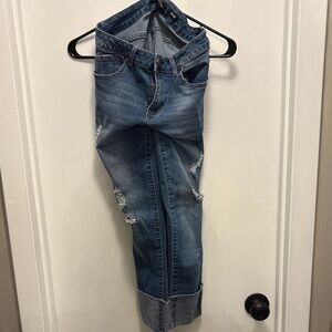 1822 Denim Blue Distressed Jeans